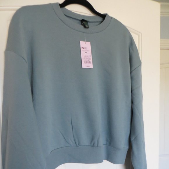NWT Wild Fable Cropped Sweatshirt Size XXL - Picture 2 of 6